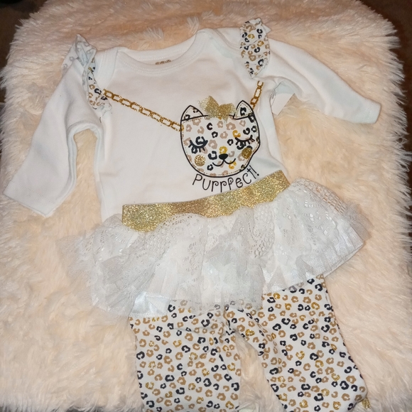 💲SALE 2 FOR $8💲(NWT) Cute Infant Matchin Set - Picture 1 of 10